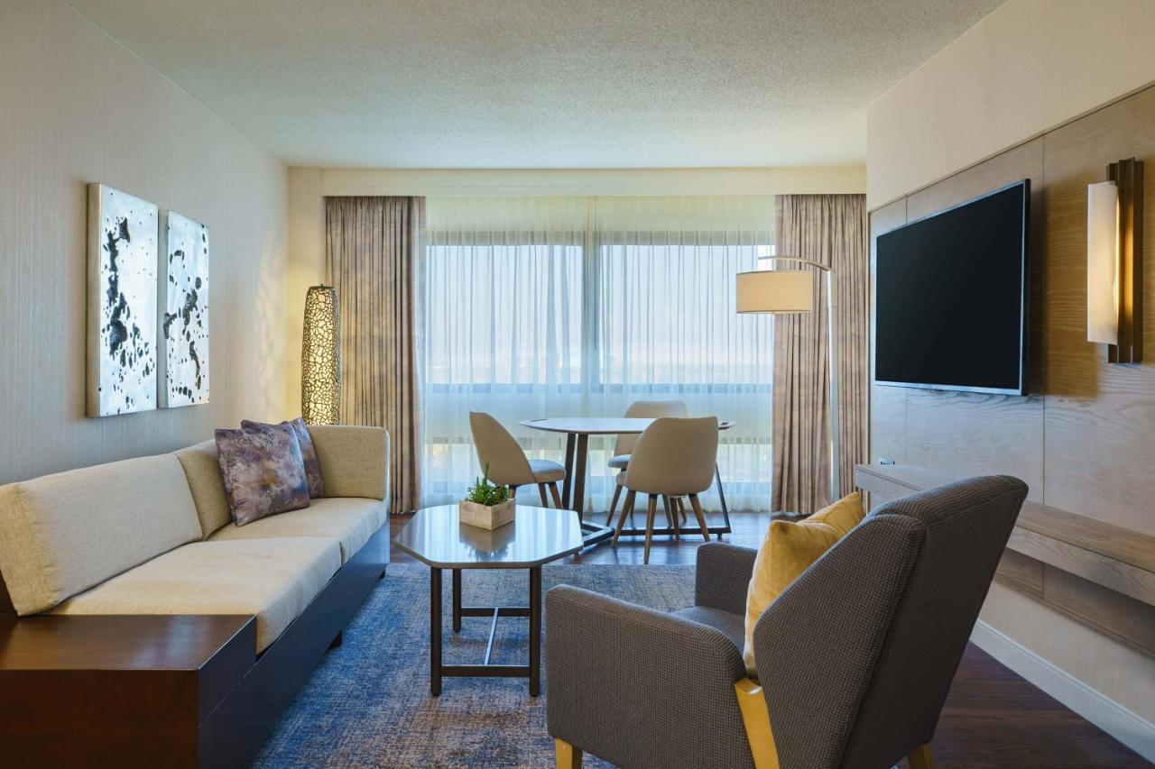 The Westin O'Hare Hotel Rosemont Exterior photo