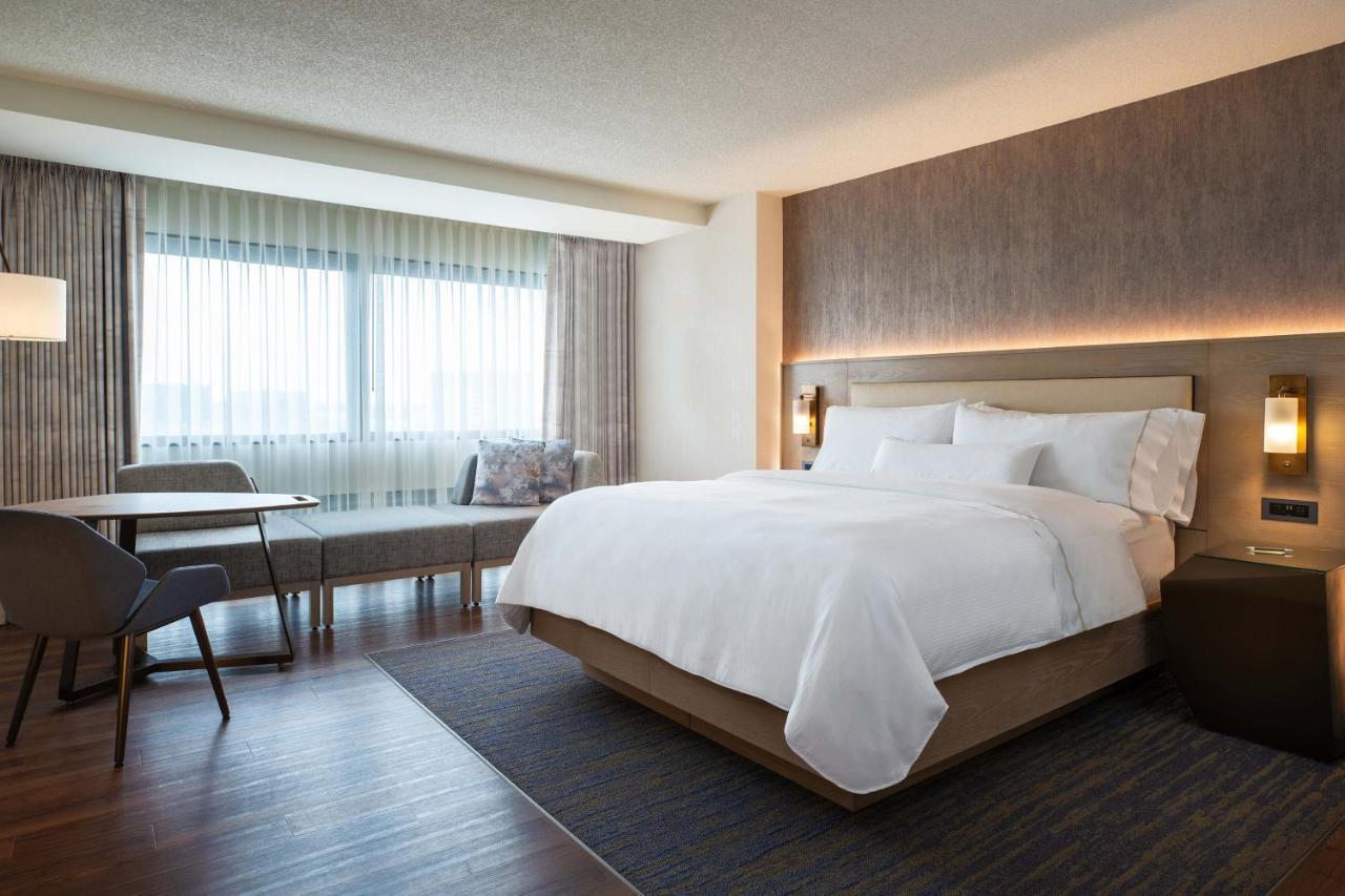 The Westin O'Hare Hotel Rosemont Exterior photo