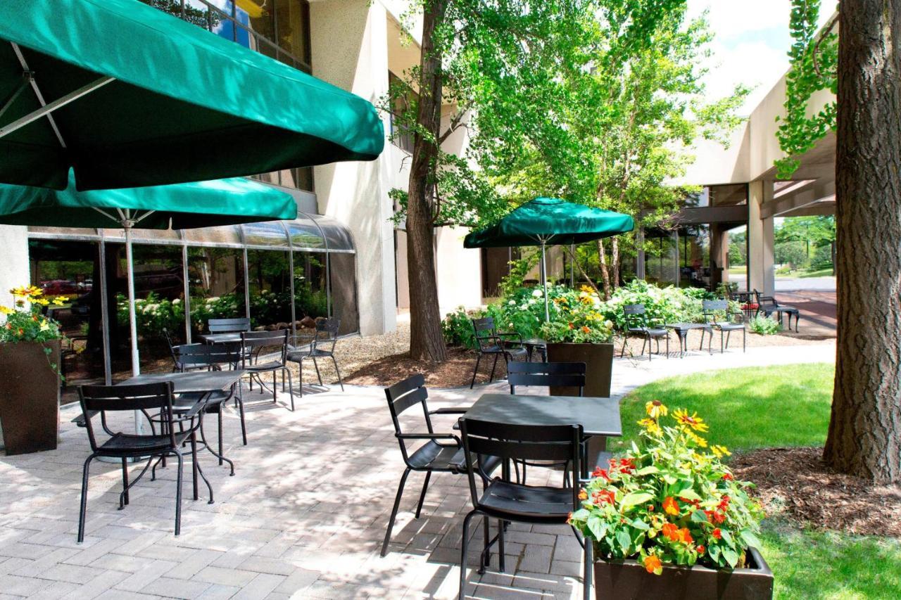 The Westin O'Hare Hotel Rosemont Exterior photo