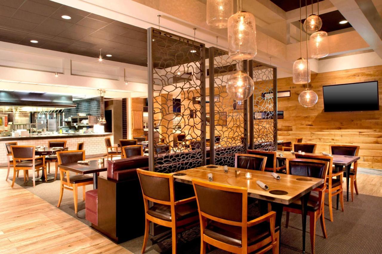 The Westin O'Hare Hotel Rosemont Exterior photo